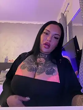  MelinaCurves  online show from April 22, 9:21 pm