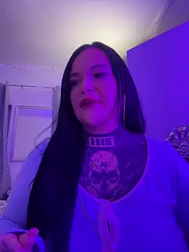 Snapshot of _MelinaCurves_ chatting on November 12, 2:59 am MelinaCurves online show from November 12, 2:59 am