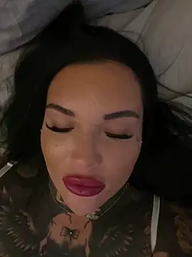  MelinaCurves  online show from January 11, 8:16 pm