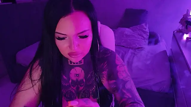  MelinaCurves  online show from June 7, 12:38 am
