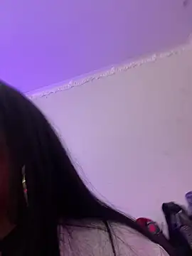 Snapshot of _MelinaCurves_ chatting on November 18, 10:24 pm MelinaCurves online show from November 18, 10:24 pm