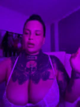  MelinaCurves  online show from May 27, 9:00 pm