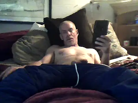 Snapshot of Biknight chatting on February 12, 10:35 am Biknight online show from February 12, 10:35 am