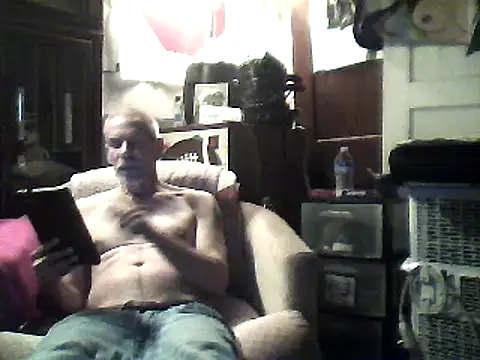 Snapshot of Biknight chatting on February 22, 1:33 am Biknight online show from February 22, 1:33 am