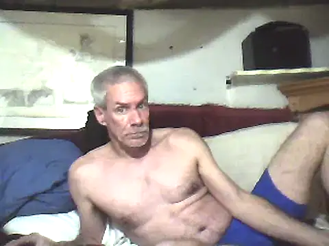 Snapshot of Biknight chatting on March 9, 3:43 am Biknight online show from March 9, 3:43 am