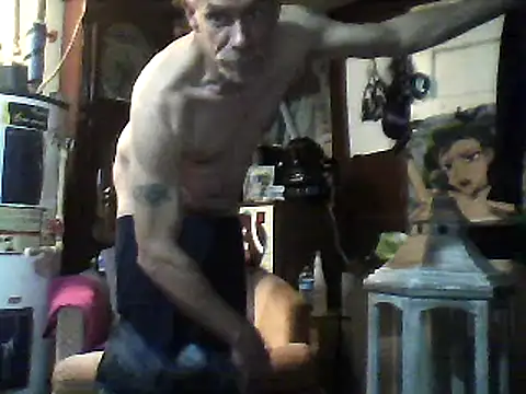 Snapshot of Biknight chatting on February 24, 3:23 am Biknight online show from February 24, 3:23 am