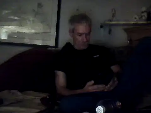 Snapshot of Biknight chatting on February 8, 4:47 am Biknight online show from February 8, 4:47 am