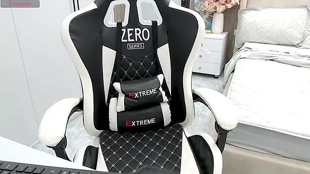 Hanako love online show from April 8, 3:35 pm