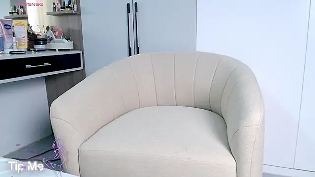 Snapshot of Hanako_love chatting on June 11, 4:15 pm Hanako love online show from June 11, 4:15 pm
