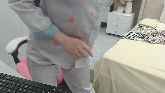 Hanako love online show from November 20, 3:45 pm