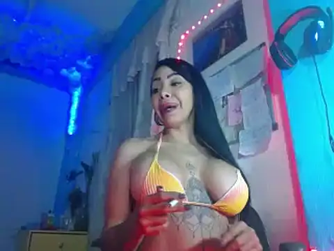 ERIKA-THEDOLL online show from December 11, 11:21 pm