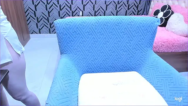 Snapshot of Toyota_Motor_Corporation chatting on December 21, 11:27 pm Toyota Motor Corporation online show from December 21, 11:27 pm