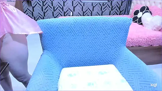 Snapshot of Toyota_Motor_Corporation chatting on January 5, 11:19 pm Toyota Motor Corporation online show from January 5, 11:19 pm