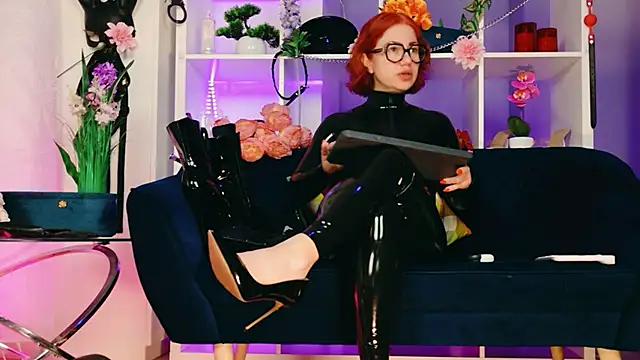 Ella  Kross online show from February 16, 8:02 am