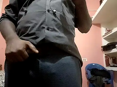 Snapshot of Aneesh007m chatting on February 16, 5:22 pm Aneesh007m online show from February 16, 5:22 pm