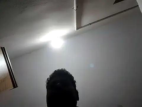 Snapshot of Aneesh007m chatting on February 25, 12:27 pm Aneesh007m online show from February 25, 12:27 pm