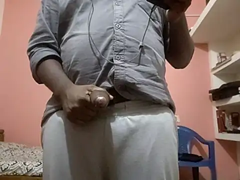 Snapshot of Aneesh007m chatting on February 5, 5:31 pm Aneesh007m online show from February 5, 5:31 pm