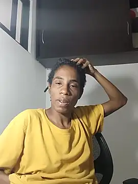 Snapshot of africa_deluxe chatting on July 19, 5:10 pm africa deluxe online show from July 19, 5:10 pm