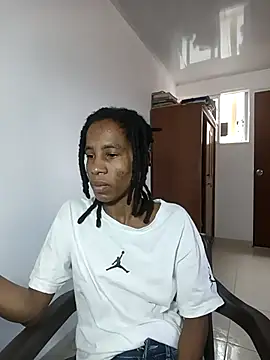 Snapshot of africa_deluxe chatting on February 23, 3:01 pm africa deluxe online show from February 23, 3:01 pm