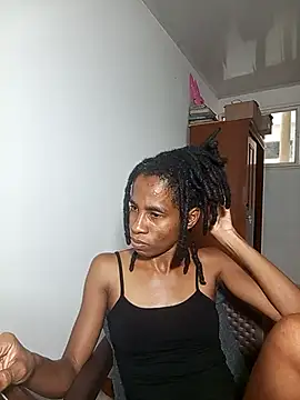 Snapshot of africa_deluxe chatting on February 11, 10:20 pm africa deluxe online show from February 11, 10:20 pm