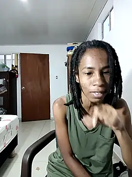 Snapshot of africa_deluxe chatting on March 3, 11:28 am africa deluxe online show from March 3, 11:28 am