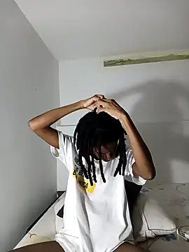 Snapshot of africa_deluxe chatting on November 25, 3:34 pm africa deluxe online show from November 25, 3:34 pm