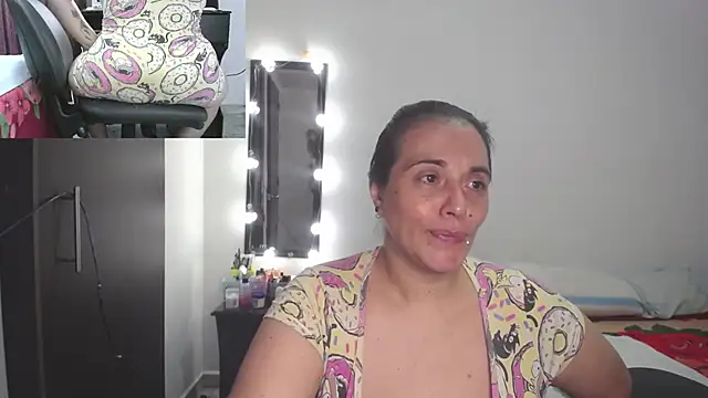 zoe hotxxx online show from November 15, 2:54 pm