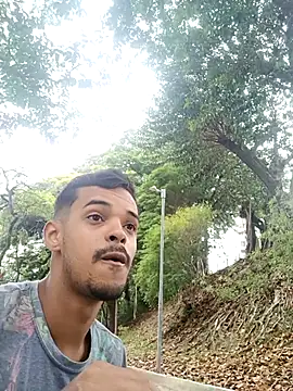 Snapshot of doodosantoss chatting on December 2, 5:47 pm doodosantoss online show from December 2, 5:47 pm