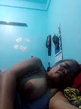 Snapshot of sexylizzy4u chatting on September 14, 1:44 pm sexylizzy4u online show from September 14, 1:44 pm