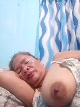 Snapshot of sexylizzy4u chatting on December 18, 9:40 pm sexylizzy4u online show from December 18, 9:40 pm