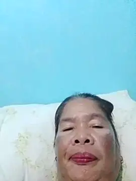 Snapshot of sexylizzy4u chatting on January 18, 2:42 pm sexylizzy4u online show from January 18, 2:42 pm