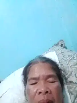 Snapshot of sexylizzy4u chatting on February 17, 2:36 pm sexylizzy4u online show from February 17, 2:36 pm