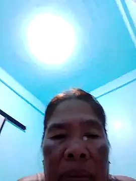 Snapshot of sexylizzy4u chatting on March 15, 2:45 pm sexylizzy4u online show from March 15, 2:45 pm