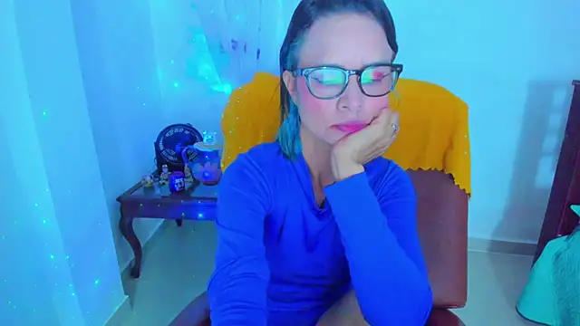 BrianaGarner online show from January 10, 7:25 am