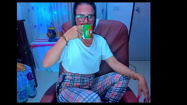 BrianaGarner online show from October 14, 7:47 pm