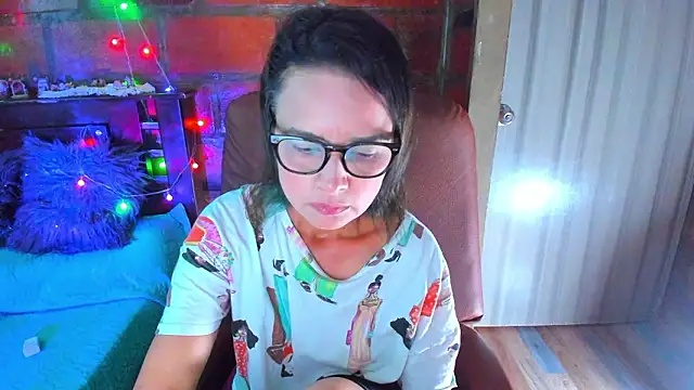 BrianaGarner online show from March 6, 8:15 pm