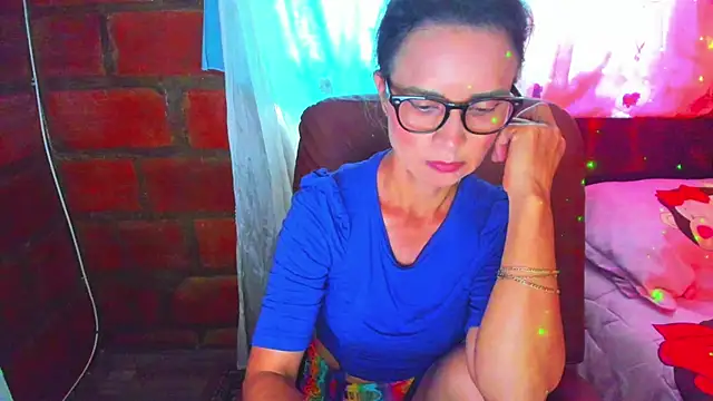 BrianaGarner online show from May 20, 4:15 pm