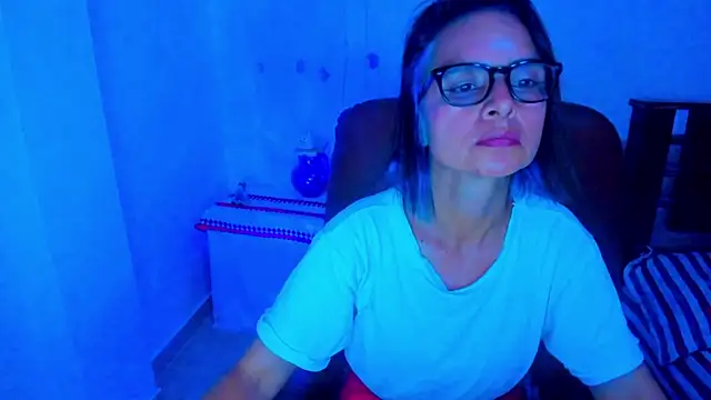 BrianaGarner online show from October 25, 4:22 am