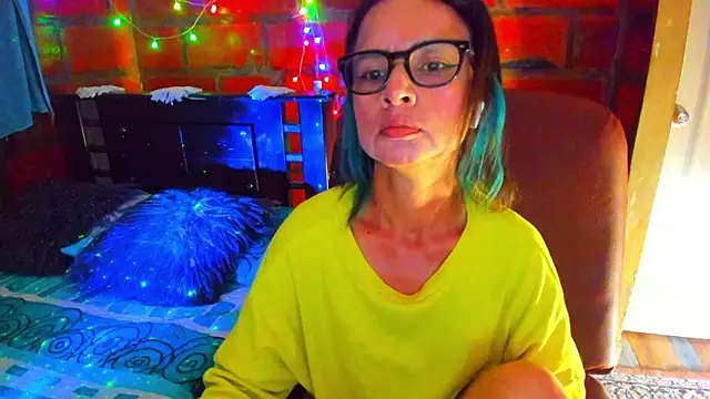 BrianaGarner online show from March 23, 7:52 am