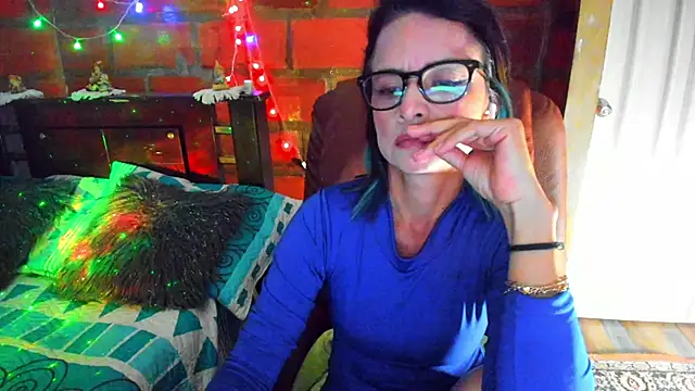 BrianaGarner online show from March 24, 3:39 am