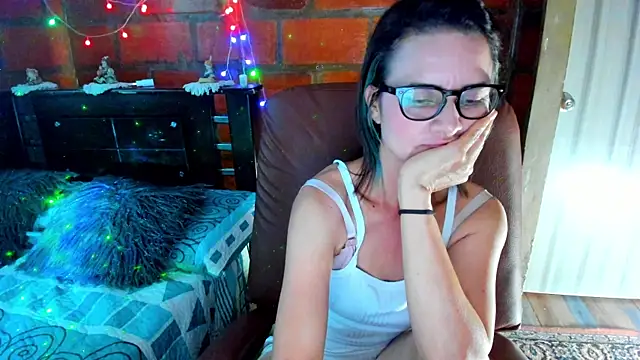 BrianaGarner online show from March 24, 6:19 pm