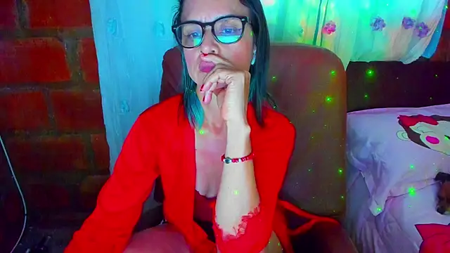 BrianaGarner online show from June 15, 12:12 am