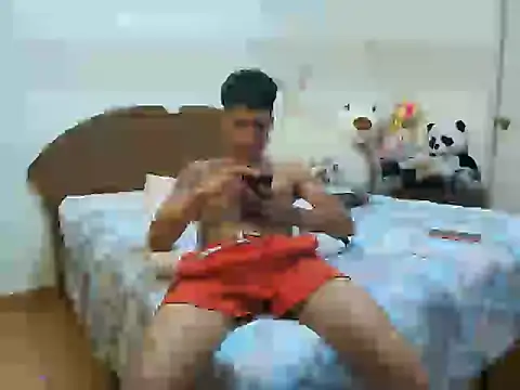 Snapshot of _dannyaldana_ chatting on January 14, 7:53 pm  dannyaldana  online show from January 14, 7:53 pm