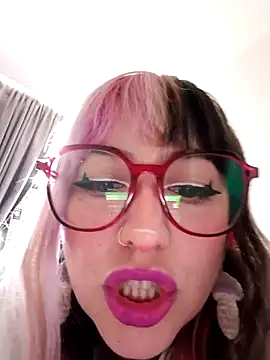 Snapshot of cindy_ink chatting on September 18, 5:49 pm cindy ink online show from September 18, 5:49 pm