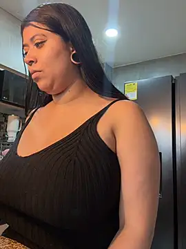 Snapshot of emilyjohanson chatting on March 18, 5:12 pm emilyjohanson online show from March 18, 5:12 pm