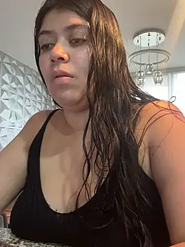 Snapshot of emilyjohanson chatting on February 11, 2:57 pm emilyjohanson online show from February 11, 2:57 pm