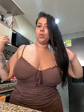 Snapshot of emilyjohanson chatting on December 31, 3:20 pm emilyjohanson online show from December 31, 3:20 pm