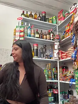 Snapshot of emilyjohanson chatting on December 18, 3:27 pm emilyjohanson online show from December 18, 3:27 pm