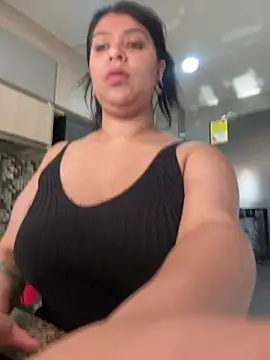 Snapshot of emilyjohanson chatting on February 21, 1:55 pm emilyjohanson online show from February 21, 1:55 pm