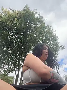 emilyjohanson online show from April 8, 3:57 pm